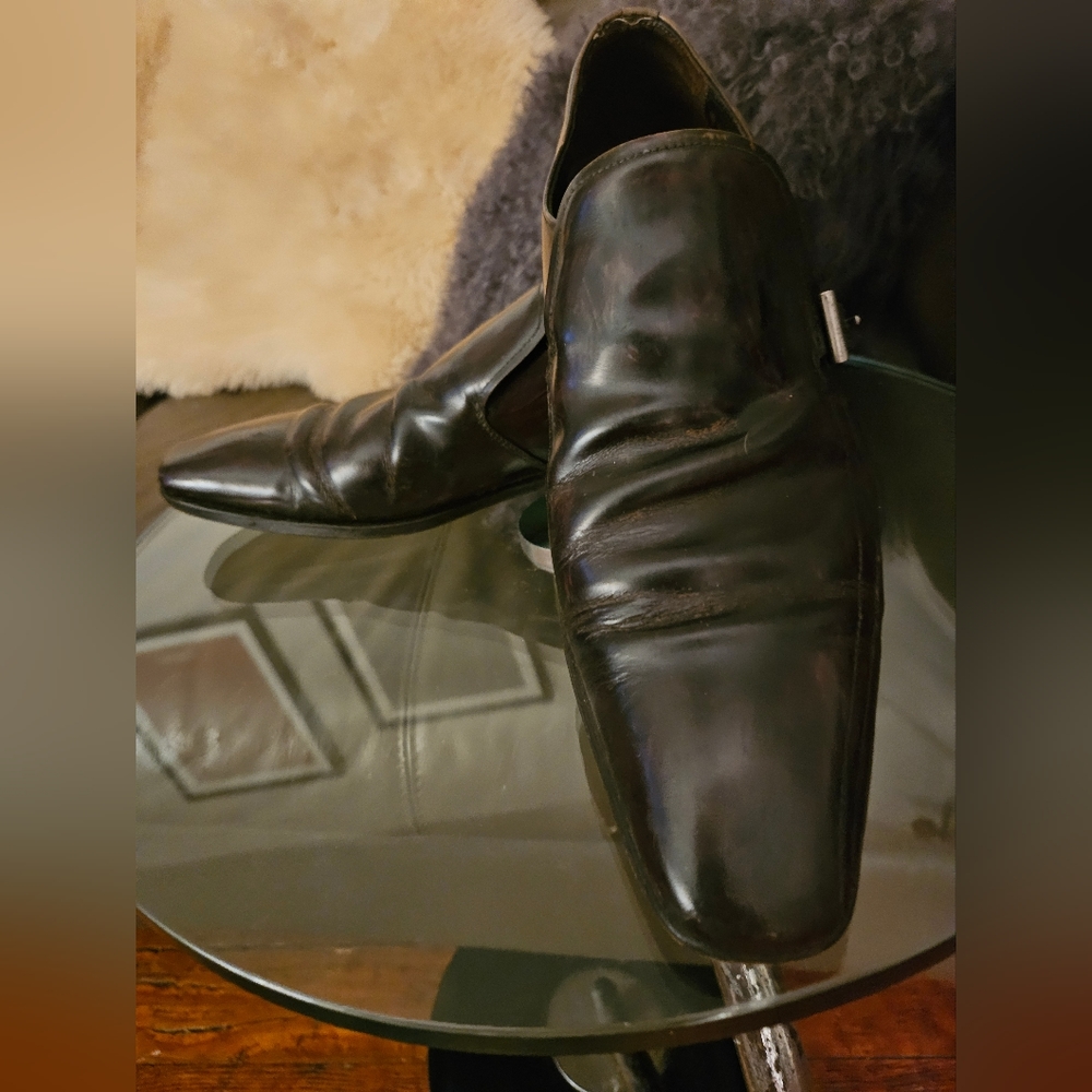Prada men’s monk shoe good condition. Some wear by tip.